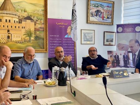  أبو شحادة والسعدي يلتقيان بالطاقم المهني لبلدية الناصر